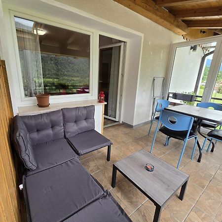 Apartments Denis Толмин Екстериор снимка