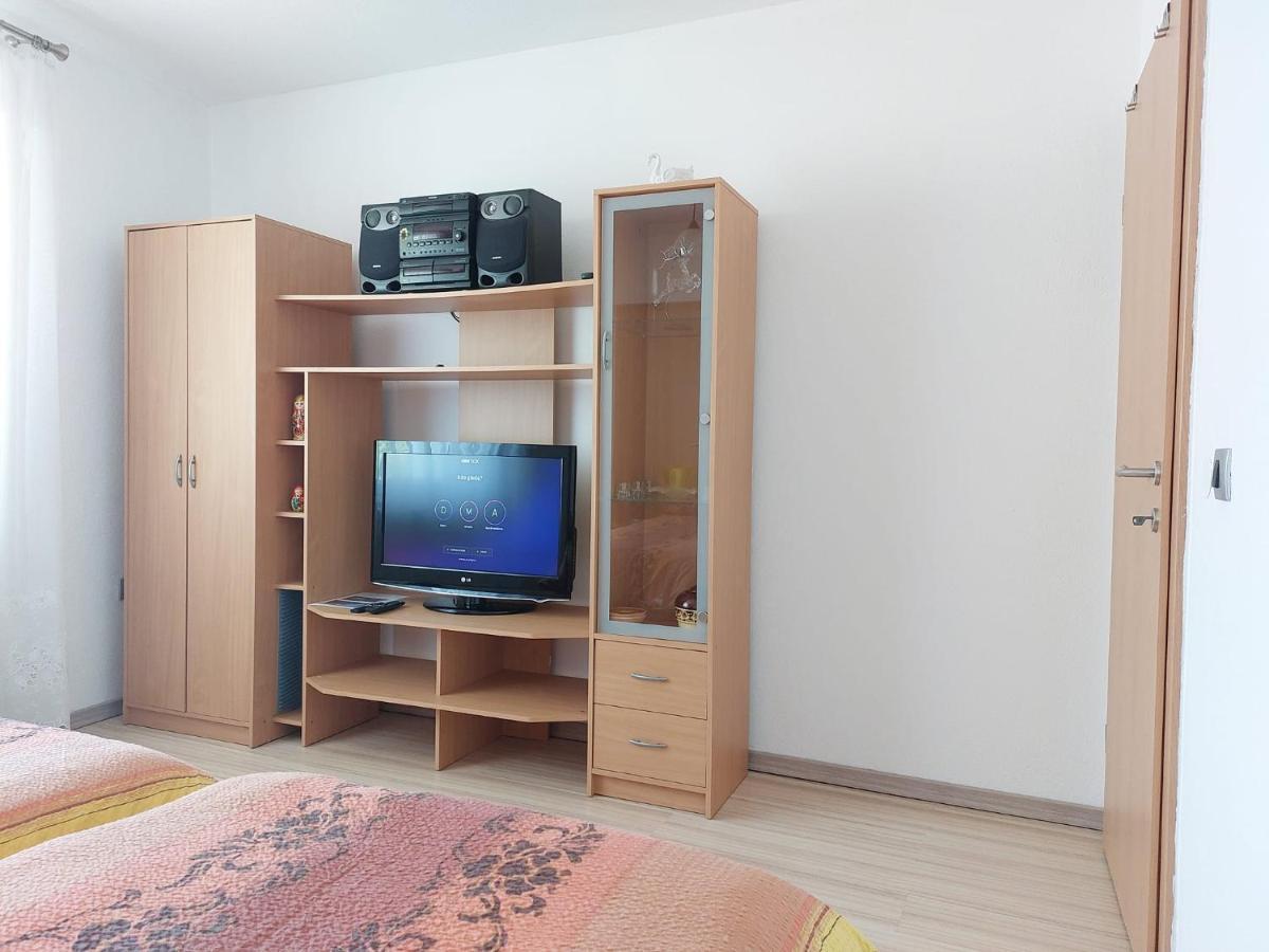 Apartments Denis Толмин Екстериор снимка