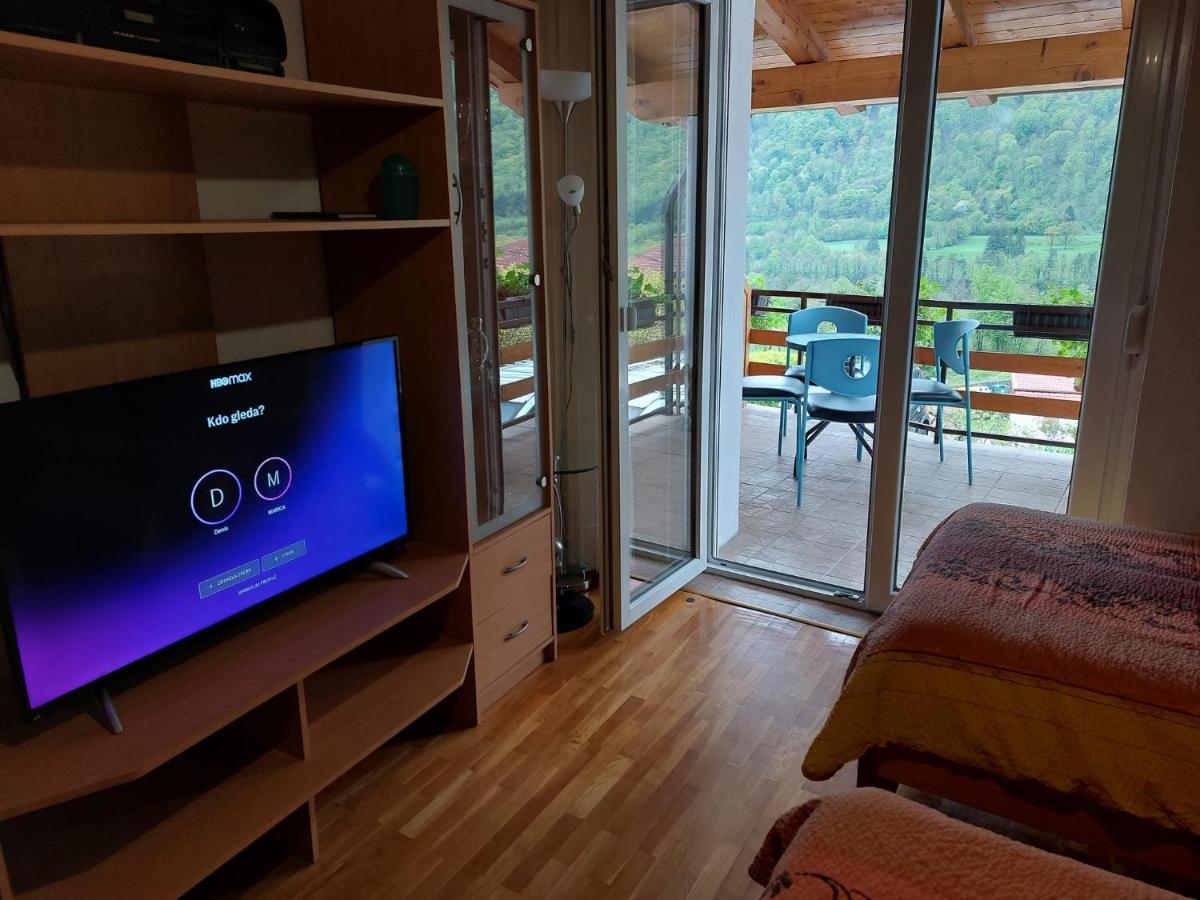 Apartments Denis Толмин Екстериор снимка