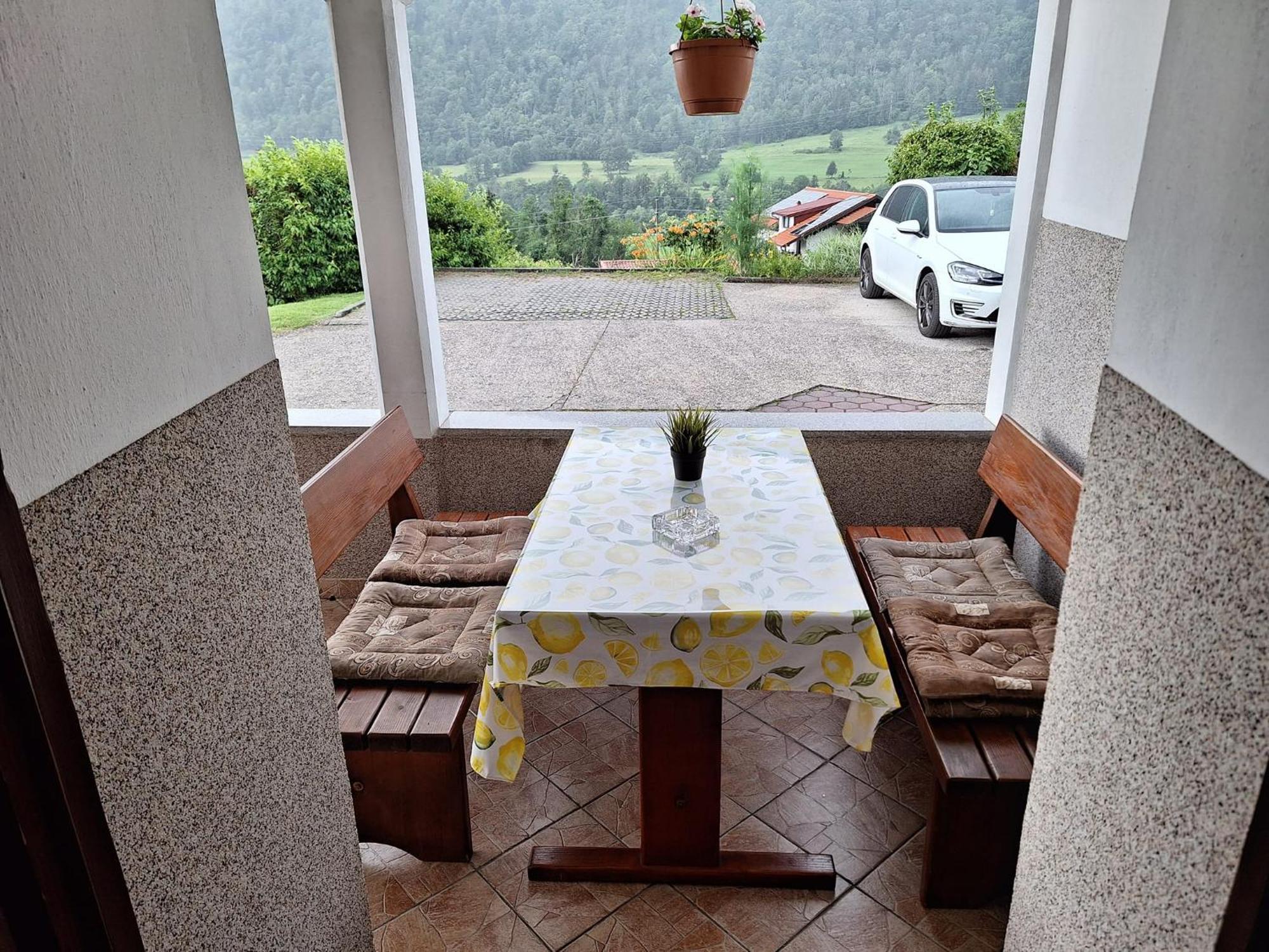 Apartments Denis Толмин Екстериор снимка