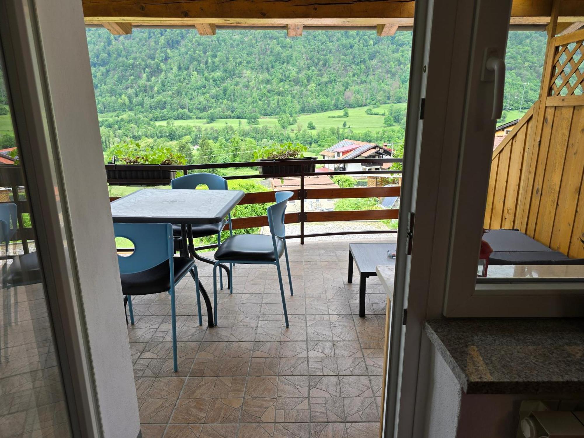Apartments Denis Толмин Екстериор снимка