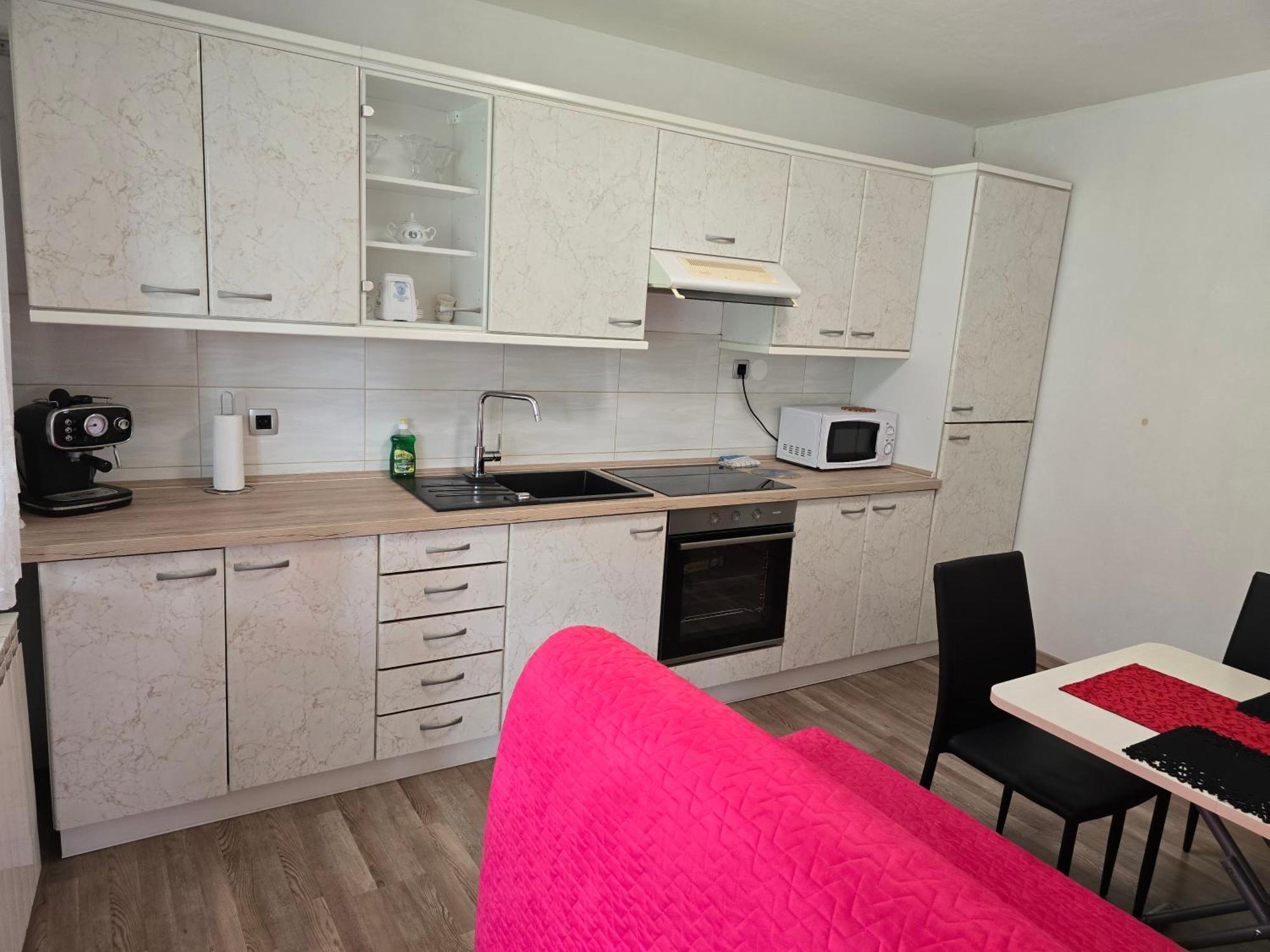 Apartments Denis Толмин Стая снимка